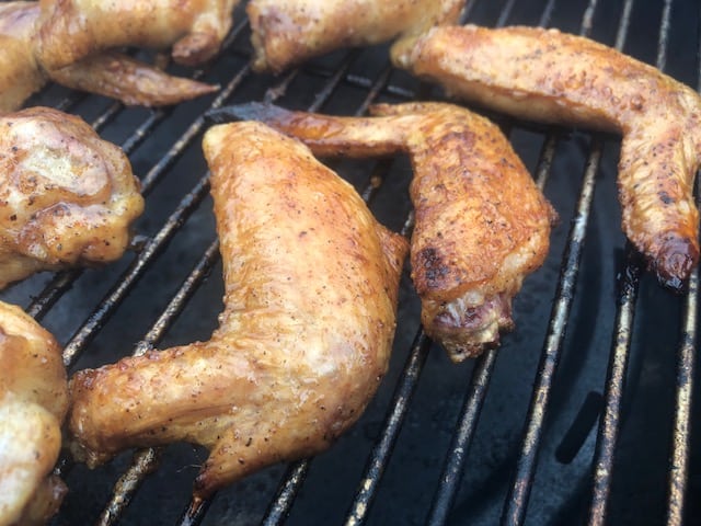 Chicken Wings Grilled with Weber Pellets